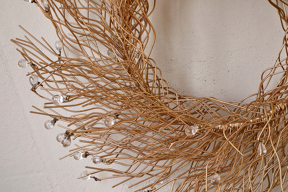 Danvi Glass Drop Wreath - Brass & Clear - Image 3