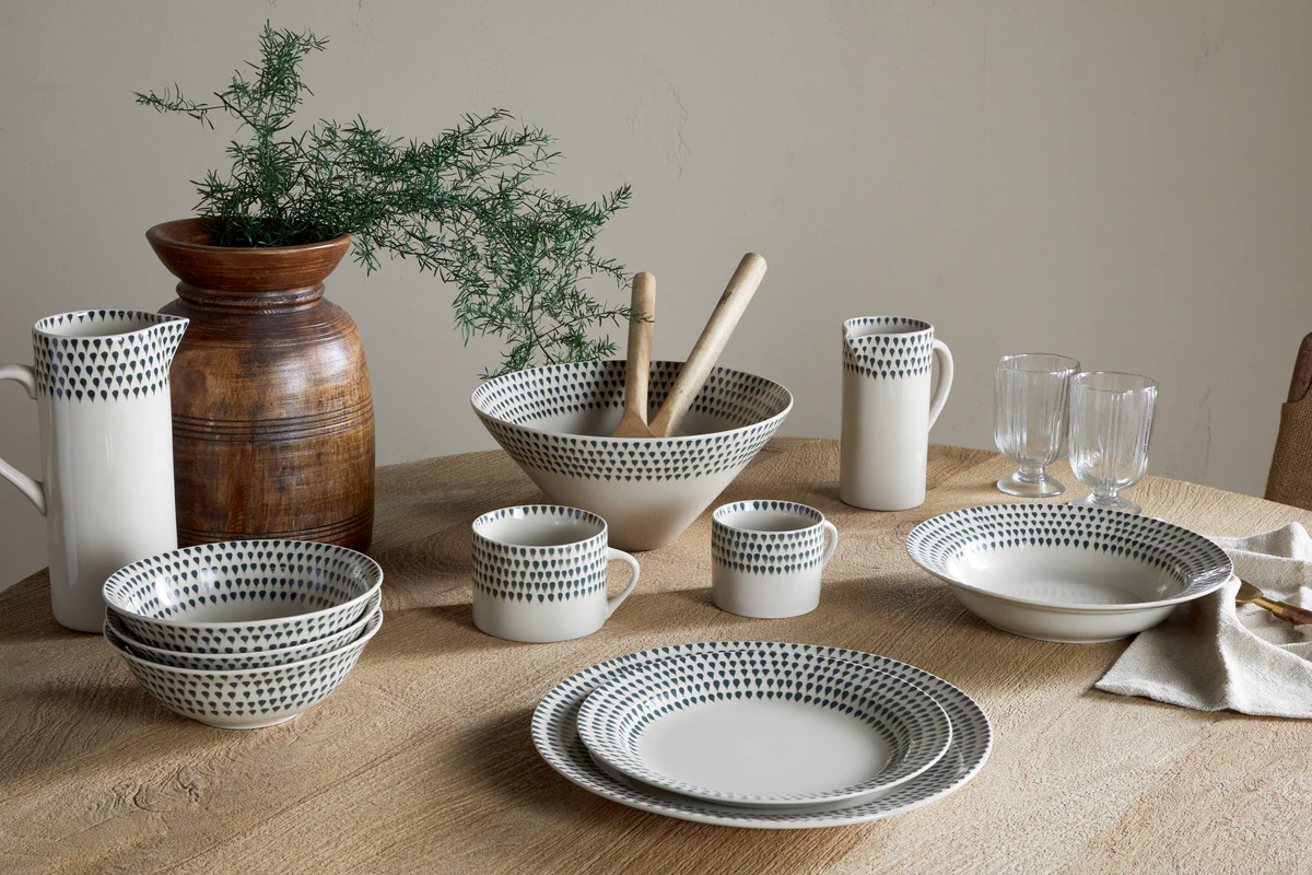 Juniper Drop Dinner Plate - Cream & Juniper - Image 4