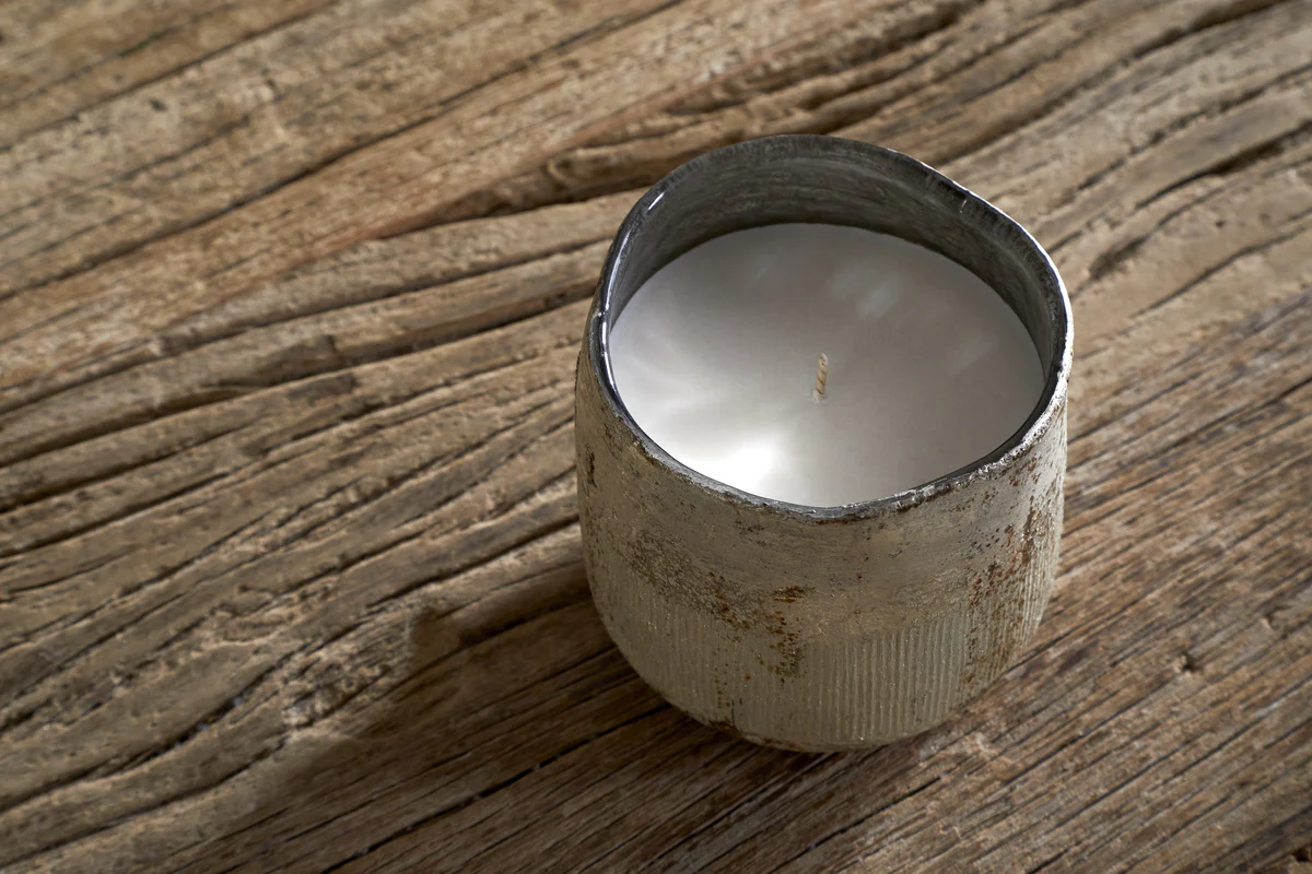 Juniper & Fir 1 Wick Scented Candle - Antique Gold - Image 3