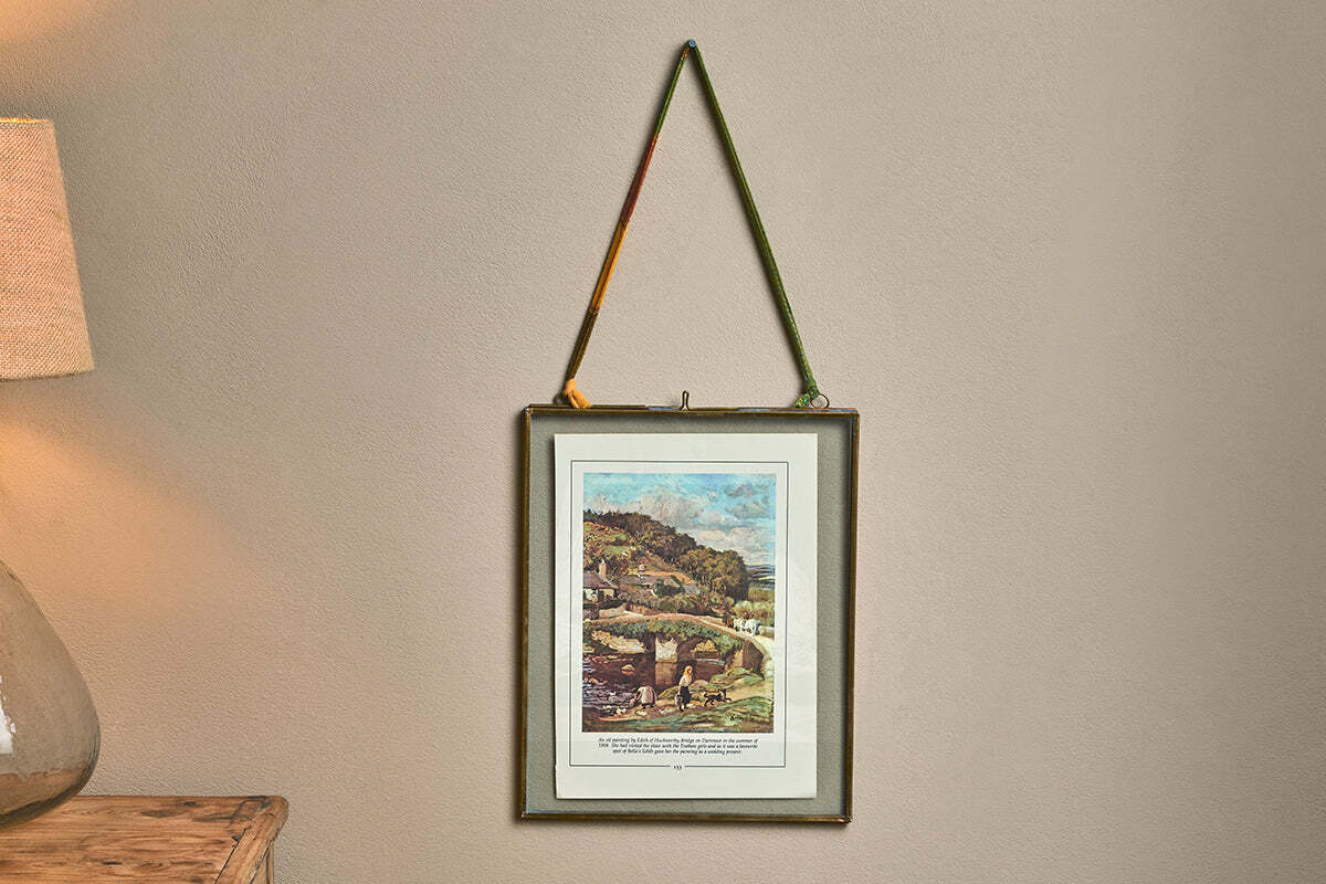 Kiko Brass Frame - Image 7
