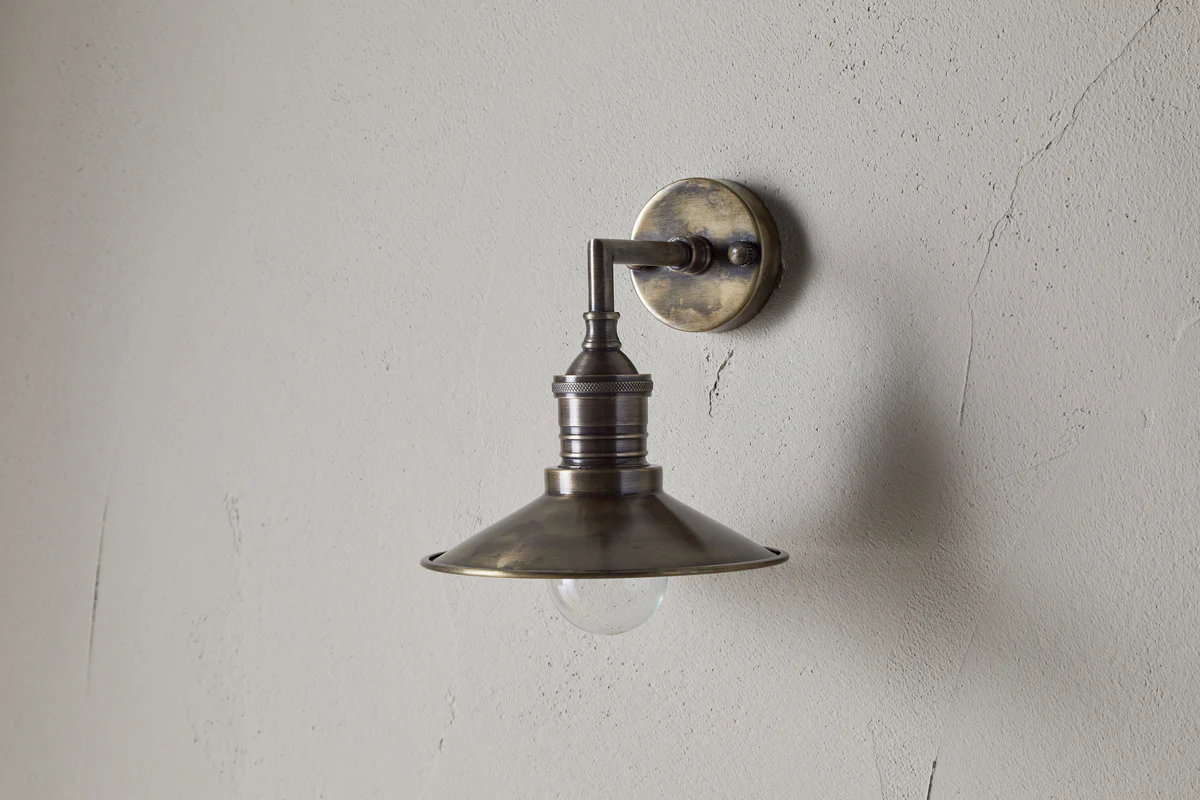 Najja Brass Wall Lamp - Antique Brass - Image 2