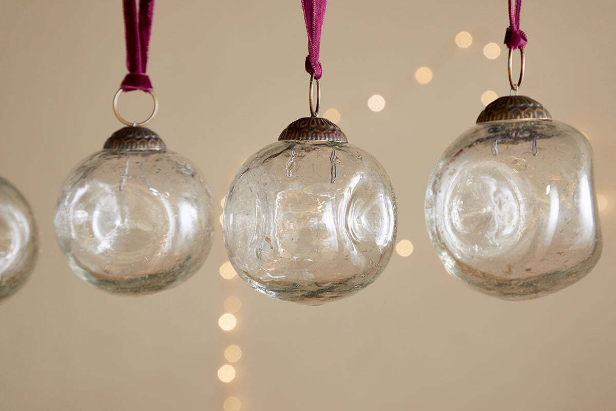 Nishan Pinched Baubles - Clear (Set of 4) - Image 3