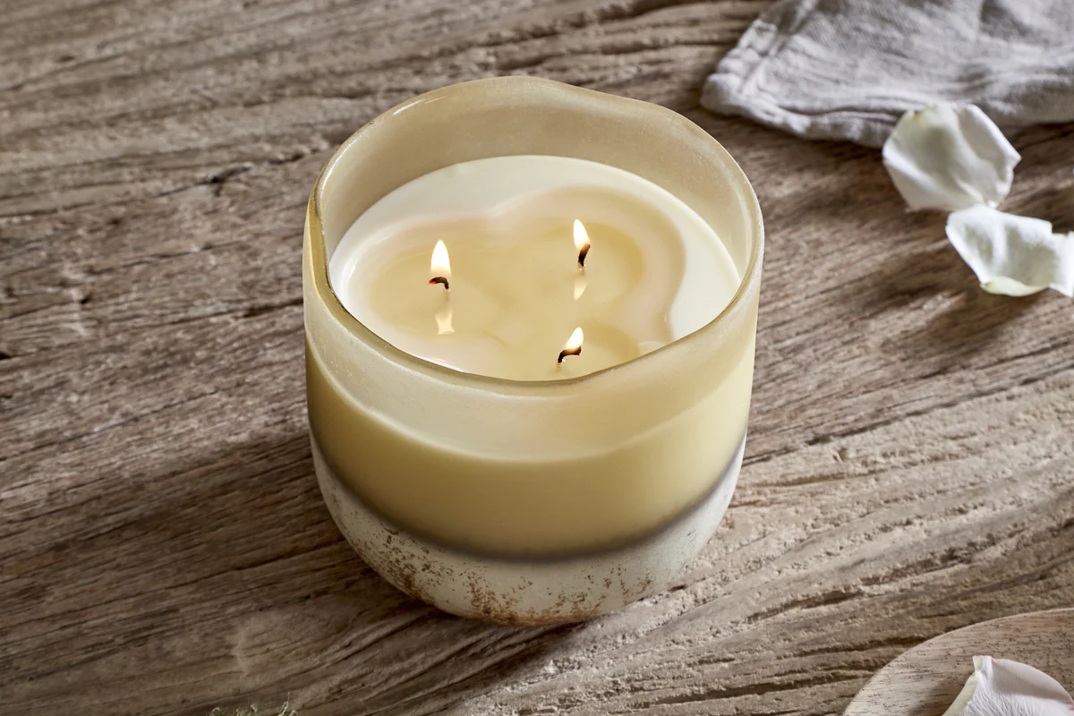 Oakmoss & Rose 3 Wick Scented Candle - Yellow - Image 2