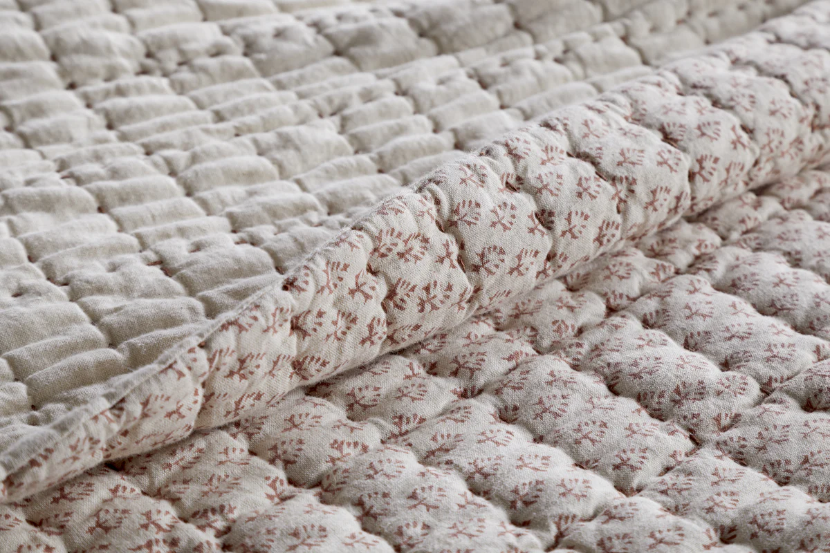 Peplu Cotton & Linen Screen Print Bed Quilt - Rust - Image 4