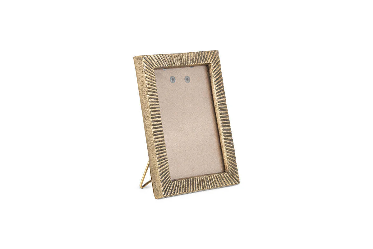 Ranoli Iron Etched Photo Frame - Antique Brass - Image 6