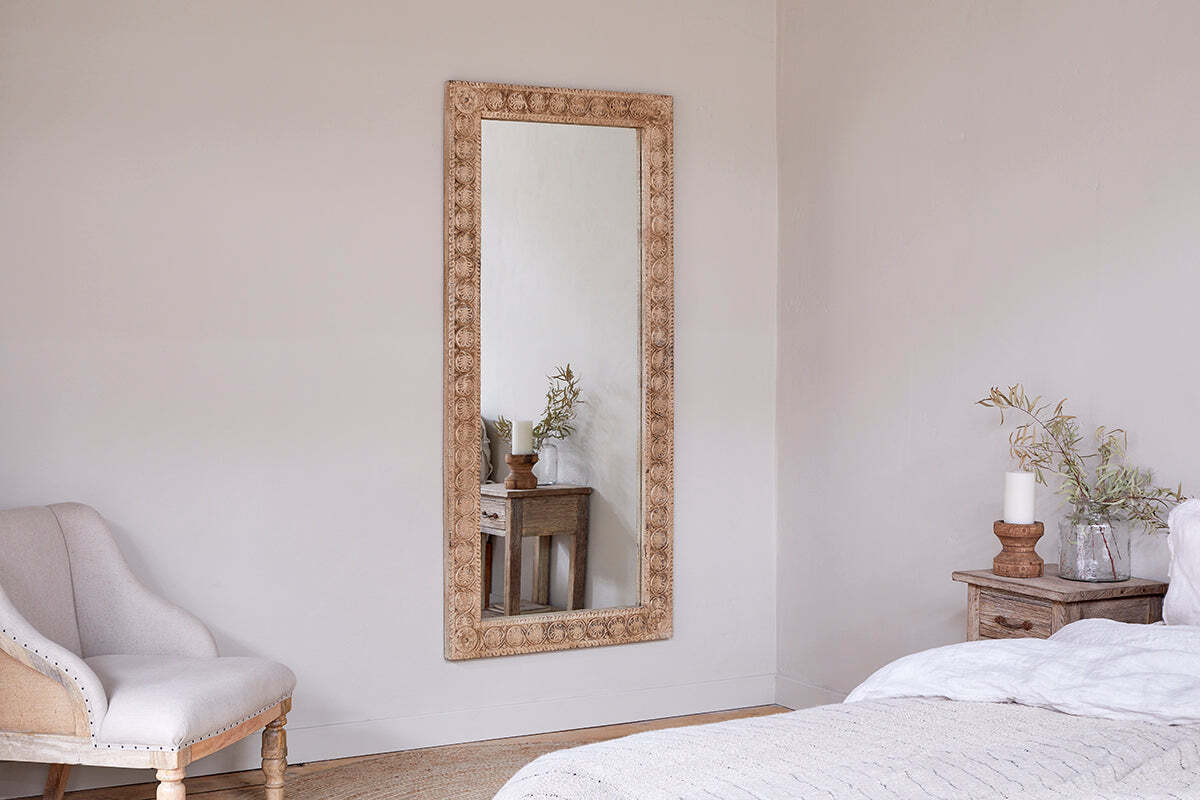 Tannir Carved Mango Wood Mirror - Natural