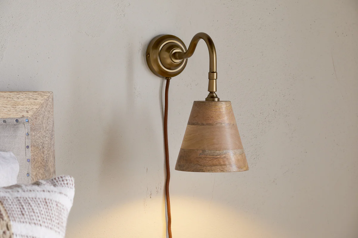 Vattu Mango Wood Plug In Wall Lamp - Natural & Antique Brass - Image 3