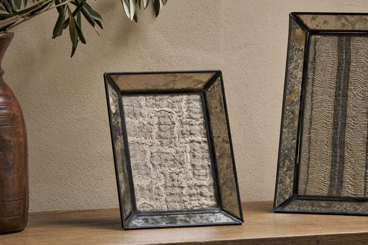 Yash Antique Glass & Iron Photoframe - Antique Black - Image 2