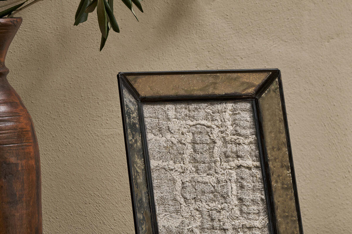 Yash Antique Glass & Iron Photoframe - Antique Black - Image 4
